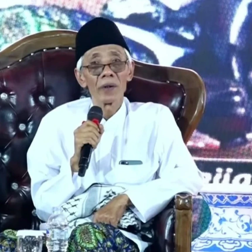 KH Ubaidullah Shodaqoh: Mendirikan Buntet Pesantren Bentuk Tanggung Jawab Keulamaan Mbah Muqoyyim 