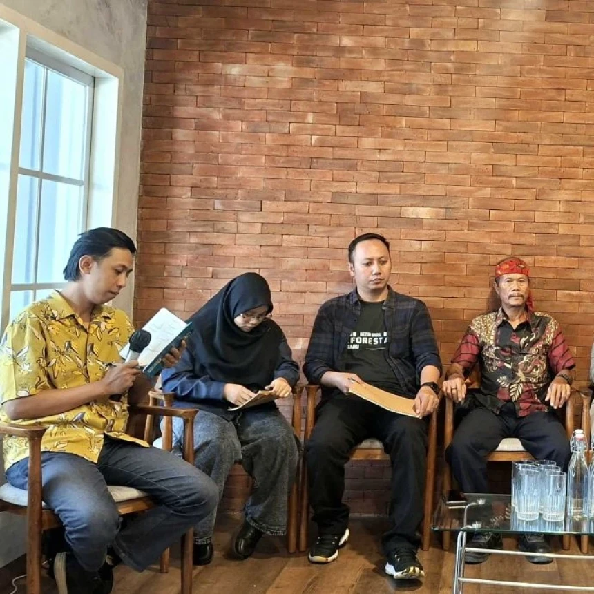 5 Tahun Dikriminalisasi, Koalisi Masyarakat Adat Desak DPR Lindungi Hak Masyarakat Adat Kalimantan Barat