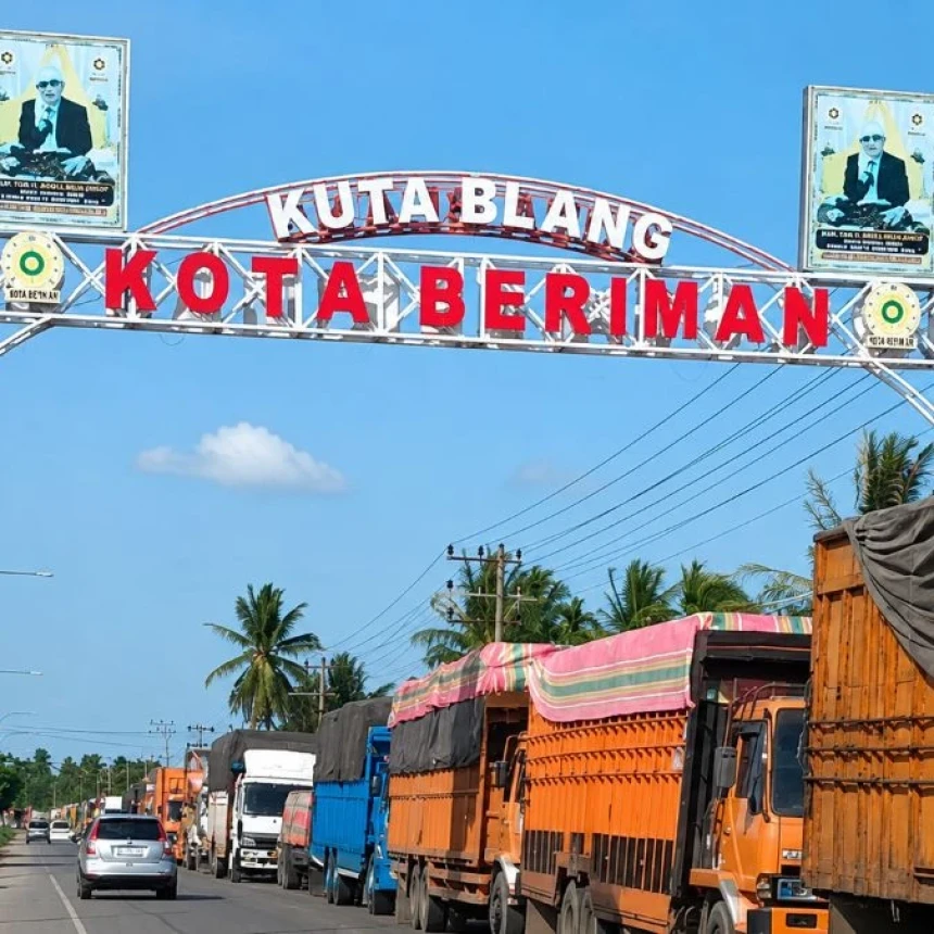 Tujuh Bulan Pascabanjir, Jembatan Kutablang di Bireuen Belum Pulih, Warga Bergantung Jembatan Apung