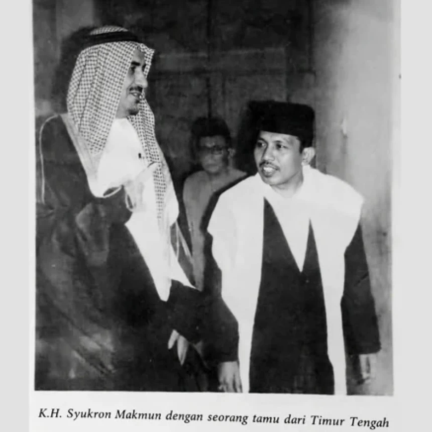 KH Syukron Makmum dan Daarul Rahman-nya