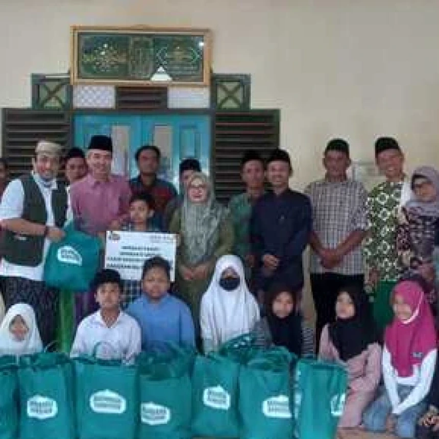 NU Care-LAZISNU Yogyakarta Berbagi Sembako dan Santuni Yatim
