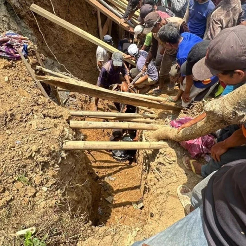 Dua Pekerja Meninggal Tertimbun Longsor saat Gali Fondasi Bangunan di Pekalongan