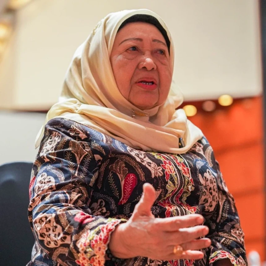Nyai Machfudhoh Aly Ubaid: Jimat NU dan Jalan Panjang Perjuangan Perempuan