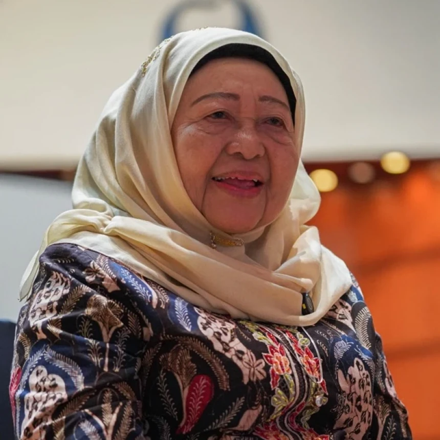 Nyai Hj Machfudhoh Aly Ubaid, Pelita Keteladanan Sang Bu Nyai, Ahli Riyadhah, dan Politisi