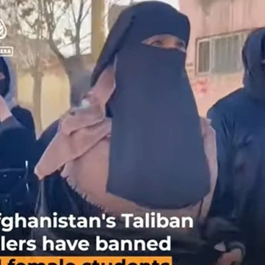 Taliban Larang Perempuan Kuliah, Mahasiswi: Saya Merasa Dihukum karena Punya Impian