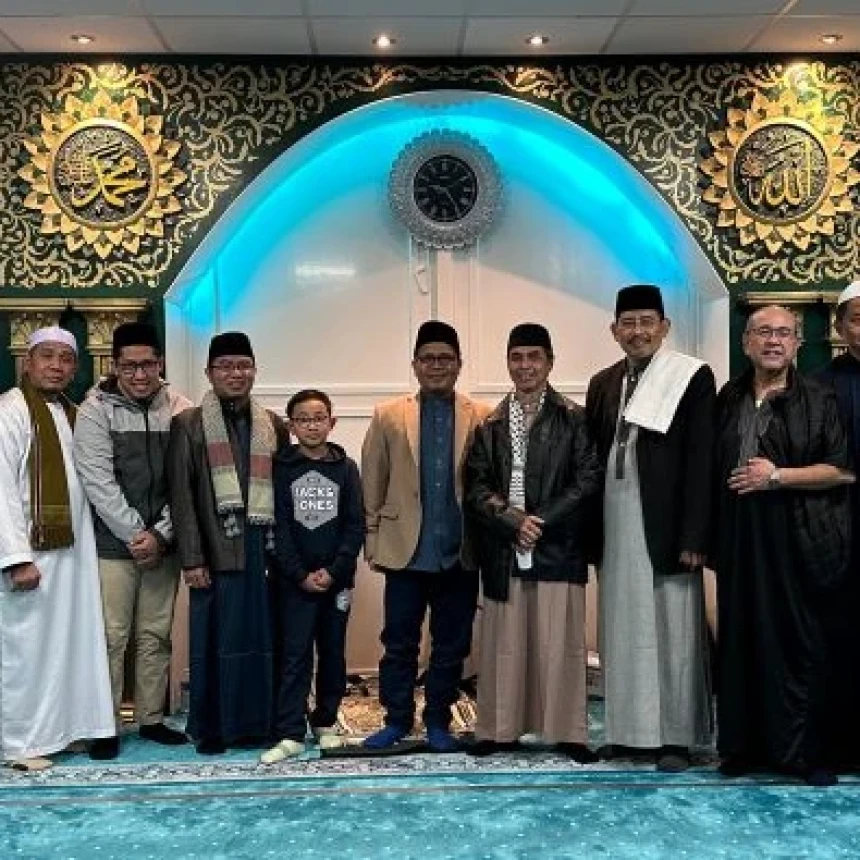 Bedug Indonesia dan Suara Imam Masjidil Haram di Masjid Al-Ikhlas Amsterdam