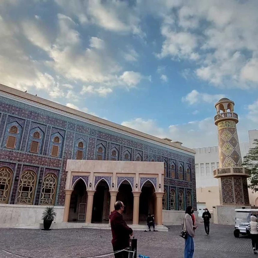 Pesona Masjid Biru Katara, Terima Kunjungan Suporter Non-Muslim Selama Piala Dunia 2022