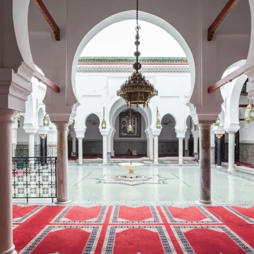 Shalat Jamaah Dulu atau Qadha?