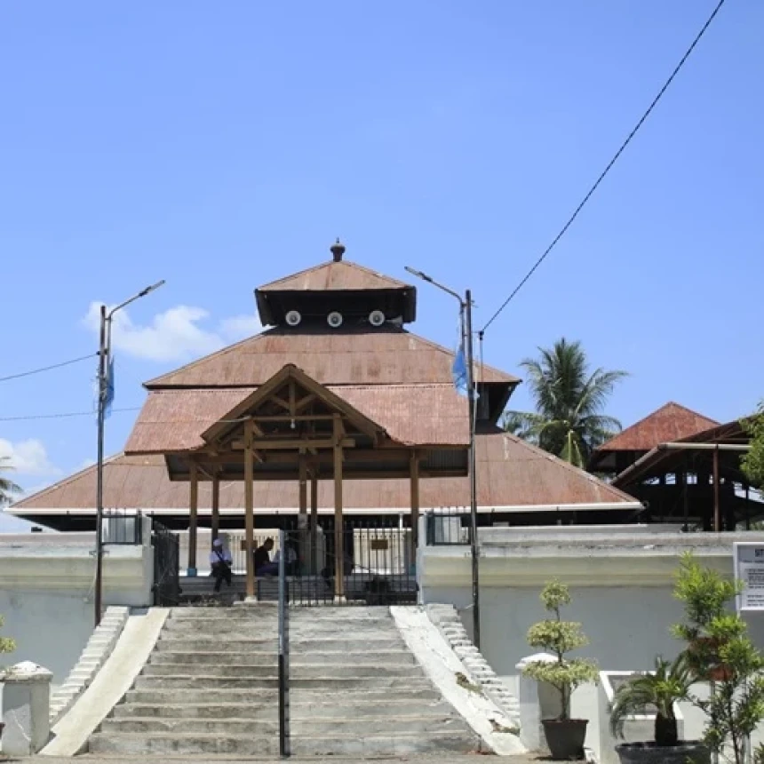 Masjid Tuha Indrapuri Aceh: Saksi Bisu Peradaban, Berdiri Kokoh Sejak Abad 17