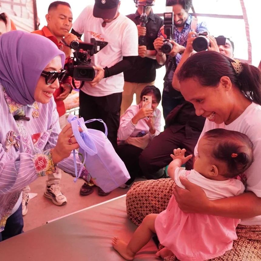 Tiba di NTT, Menteri PPPA Pastikan Perempuan dan Anak Korban Gempa Dapat Dukungan Pemulihan