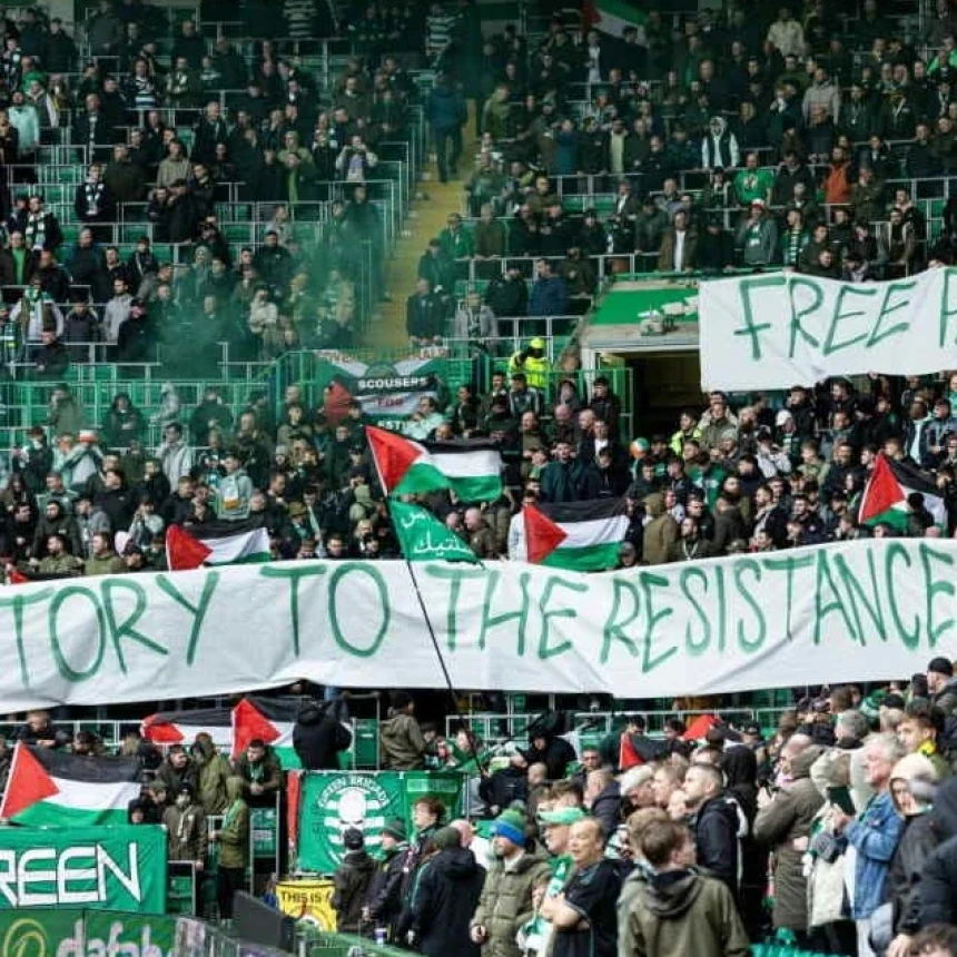 Pendukung Glasgow Celtic Bentangkan Spanduk 'Merdeka Palestina'