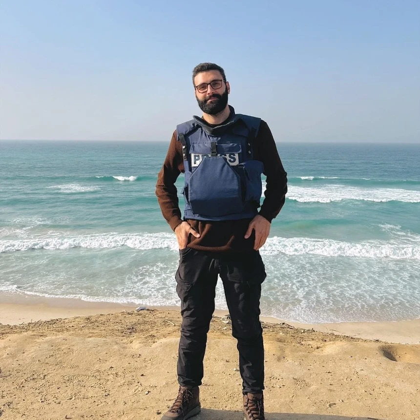 Pamit, Jurnalis Perang di Gaza Palestina Motaz Azaiza Dievakuasi ke Qatar