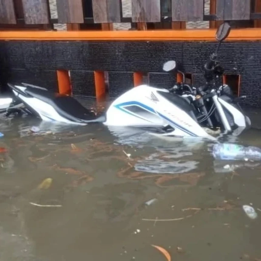 Banjir Rob Ancam Pesisir Jakarta 25-29 April, LPBINU Imbau Warga Matikan Aliran Listrik hingga Amankan Dokumen Berharga