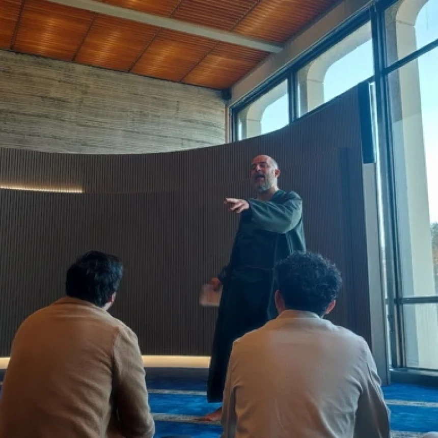 Rumi dan Syams Tabrizi dalam Monolog di Rumah Sakit Chicago