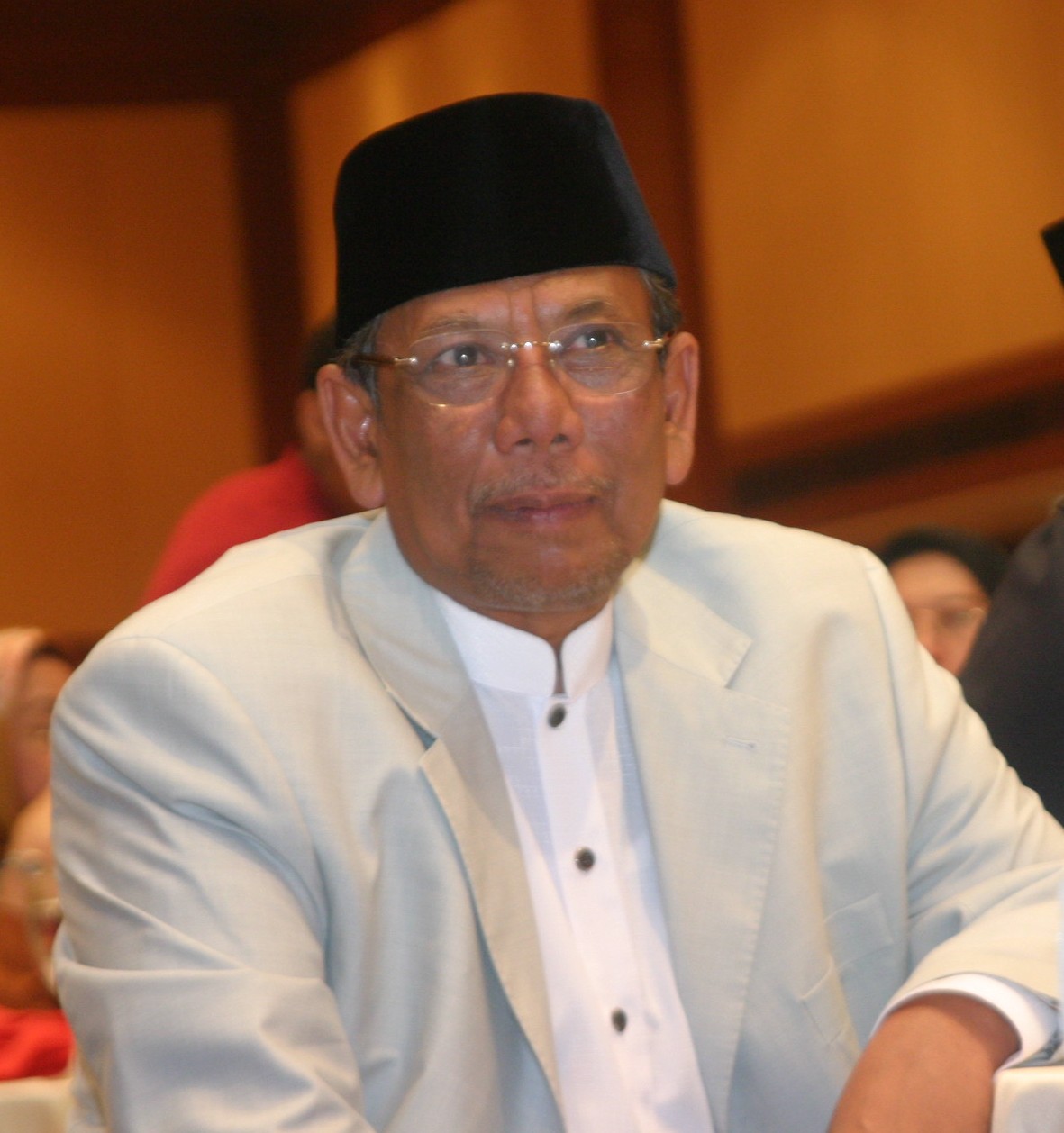 Hasyim Terpilih sebagai Presiden WCRP
