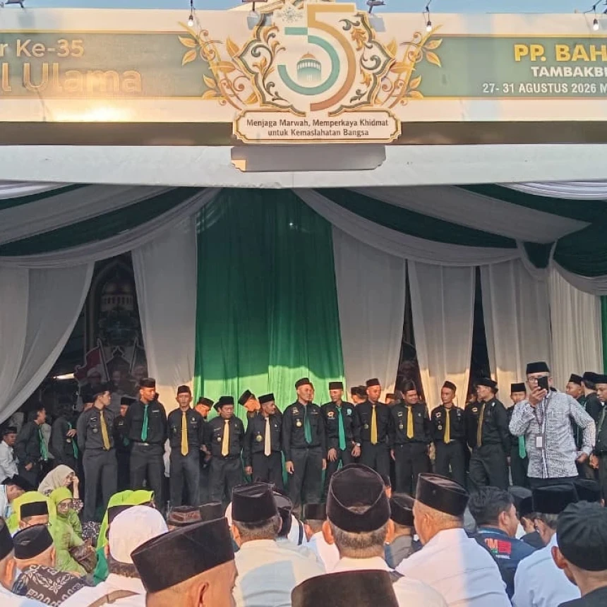 Ribuan Personel Pagar Nusa Kawal Muktamar ke-35 NU