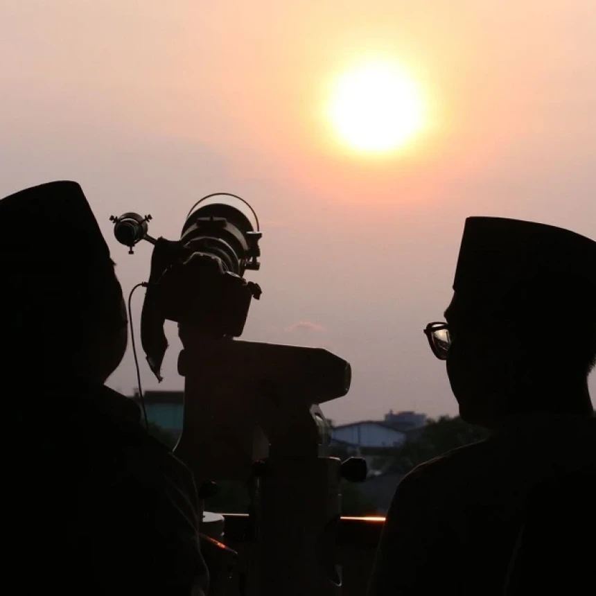 Mendung Iringi Proses Rukyatul Hilal di Masjid KH Hasyim Asy'ari Jakarta