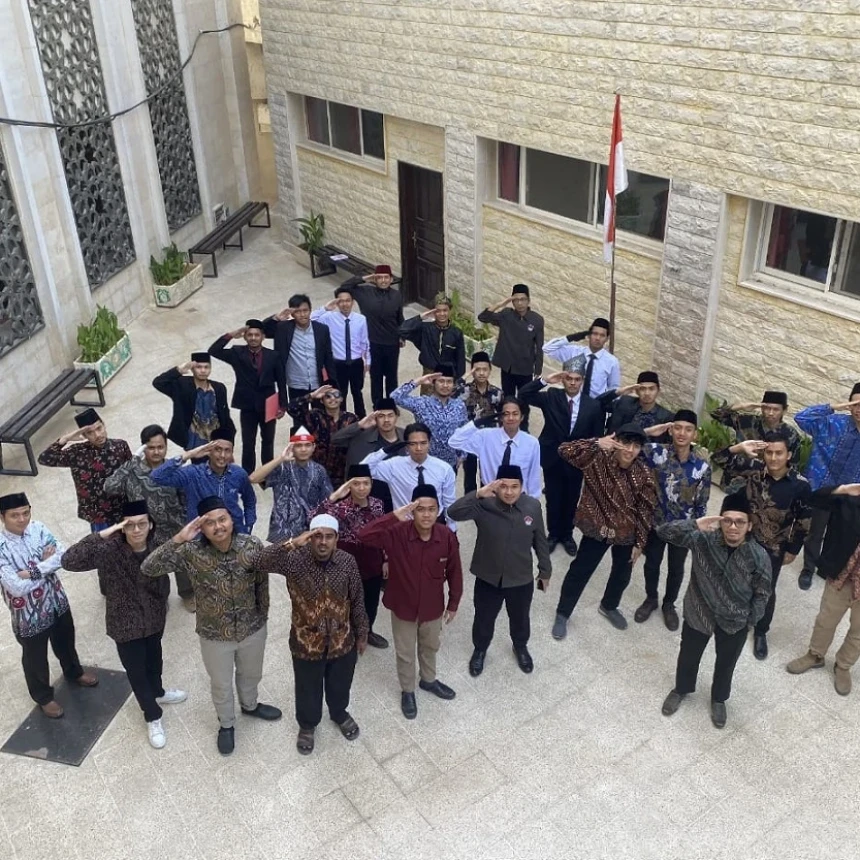 Pelajar di Suriah Rayakan HUT Ke-77 RI dengan Upacara dan Lomba Lintas Negara