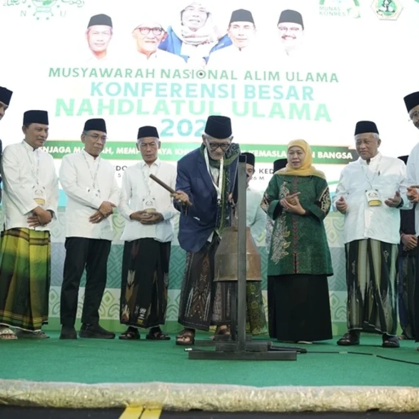 Tabuhan Kenteng Bekas Bom Belanda Jadi Simbolis Pembuka Munas-Konbes NU 2026