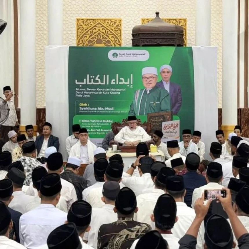 Pembukaan Ngaji Kitab di Pidie Jaya, Abu Mudi Ijazahkan Sanad Keilmuan kepada Abiya Kuta Krueng