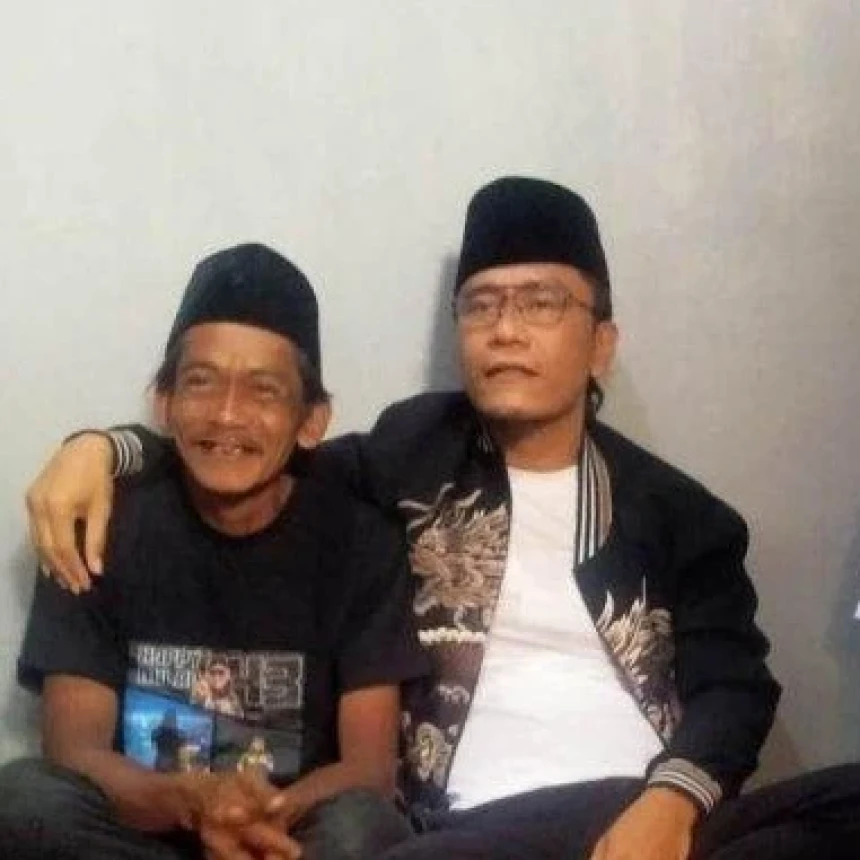 Gus Miftah Sambangi Kediaman Bapak Penjual Es Teh untuk Minta Maaf