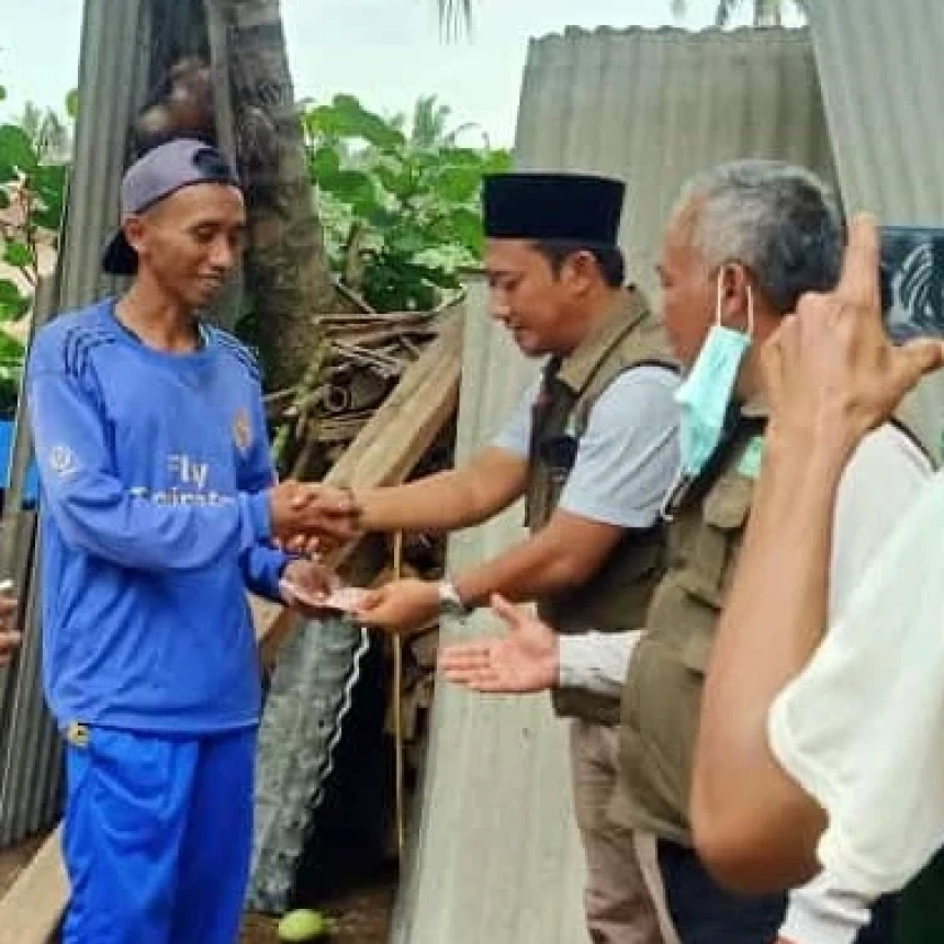 Ambarawa Lampung Diterpa Puting Beliung, NU Peduli Pringsewu Bantu Warga Terdampak