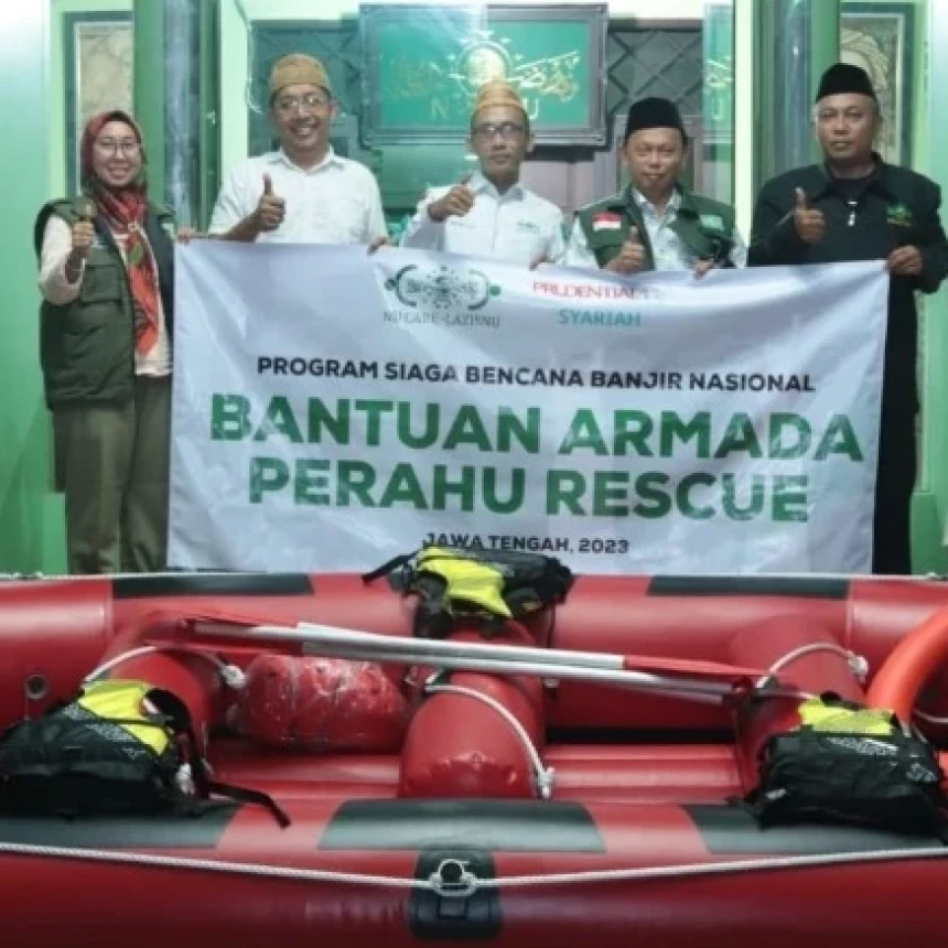 Tangani Dampak Banjir, NU Care-LAZISNU Salurkan Perahu Rescue untuk 3 Provinsi