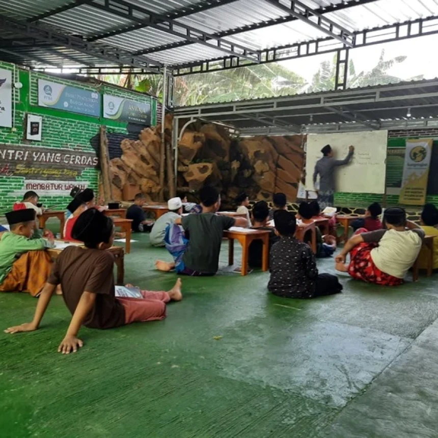 Cara Pesantren Al-Raudloh Kajen Ciptakan Pesantren Ramah Anak: Bangun Kedekatan dan Empati