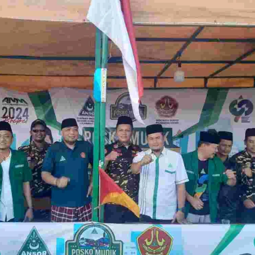GP Ansor Brebes Layani Potong Rambut hingga Pijat Refleksi di Posko Mudik Lebaran 2024
