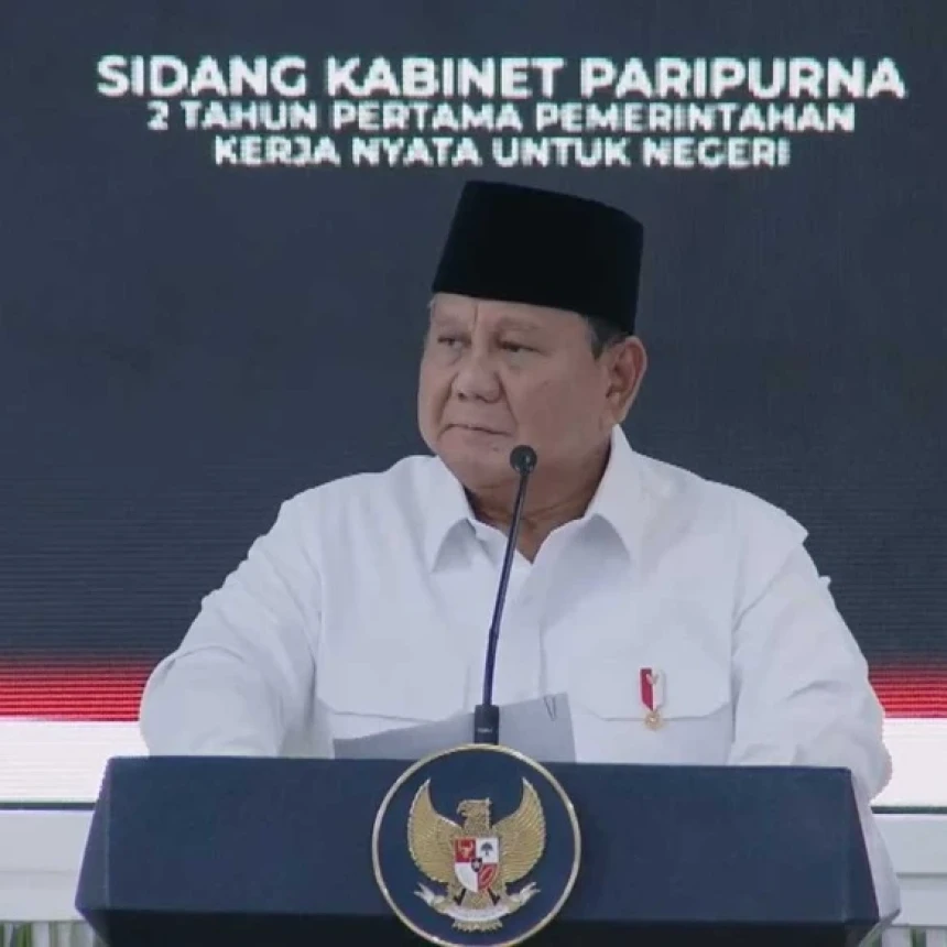 Dua Tahun Pimpin Pemerintah, Prabowo Minta Kabinet Berani dan Tegas Hadapi Krisis Global