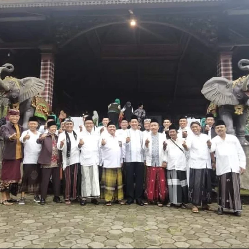 Pura Mandhara Giri Semeru Agung Lumajang, Simbol Pesona Kerukunan Masyarakat Muslim di Desa Senduro