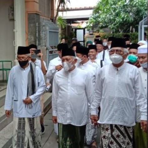 Rais 'Aam dan Mustasyar PBNU Ziarah ke Masyayikh NU di Jombang
