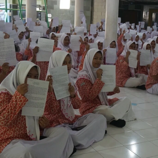 MPLS, Murid SMK di Sidoarjo Tulis Surat Terbuka Berisi Harapan untuk Nadiem Makarim