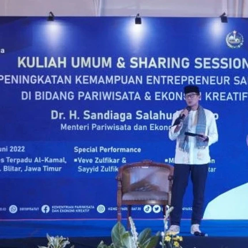 Wujudkan Ekosistem Digital Industri Kreatif, Sandiaga Dorong Santri jadi 'New Content Creator'