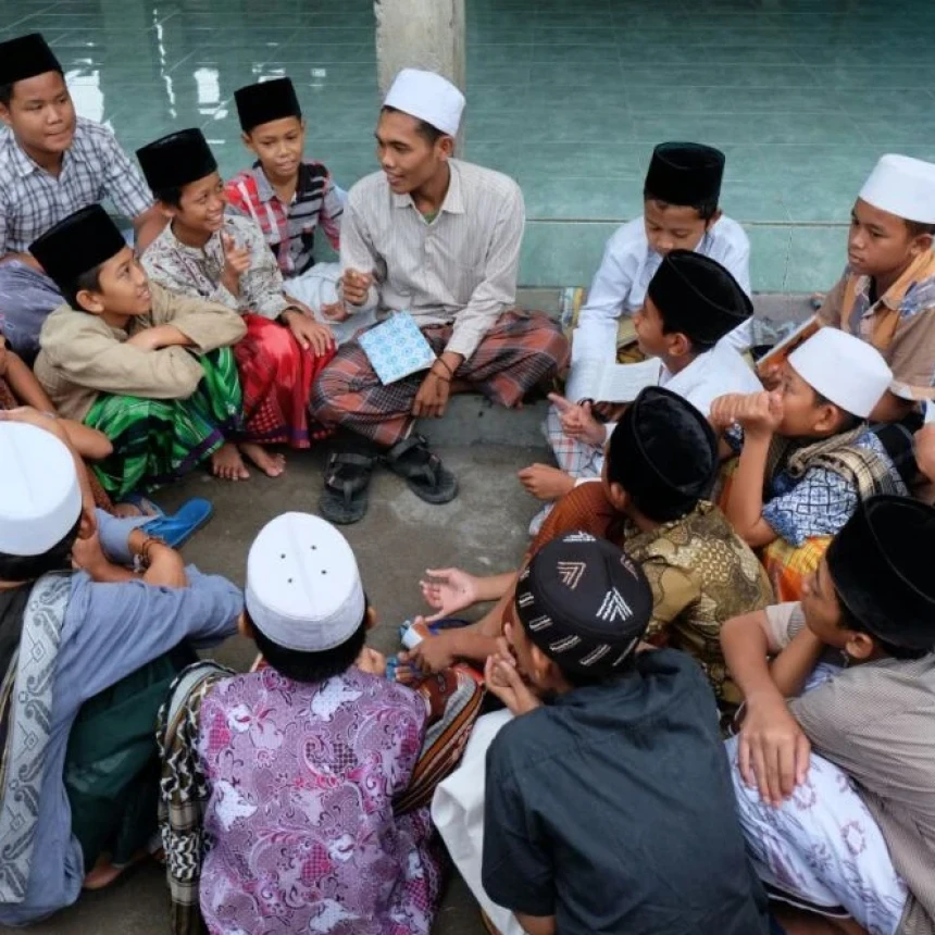 Tradisi Adrahian saat Santri Balik ke Pesantren Membawa Makanan Pasca-Lebaran