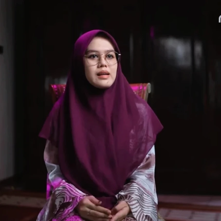 Ning Imaz Kupas Hukum Suami Ajak Istri Berjamaah di Masjid
