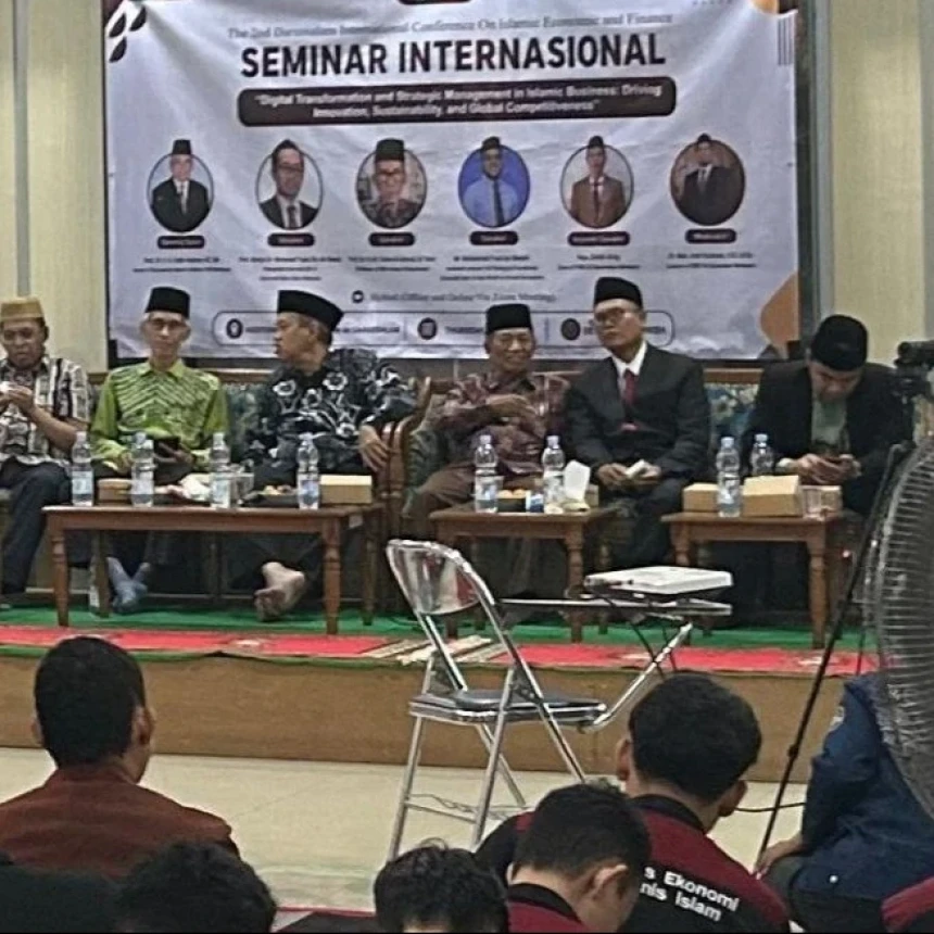 Akademisi Tiga Negara Ulas Digitalisasi dan Ekonomi Islam di IAID Martapura