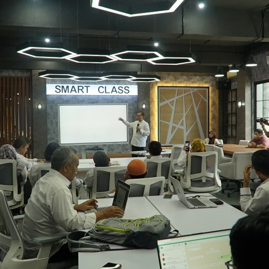 Kemenag Uji Coba Penggunaan Smart Class Digital