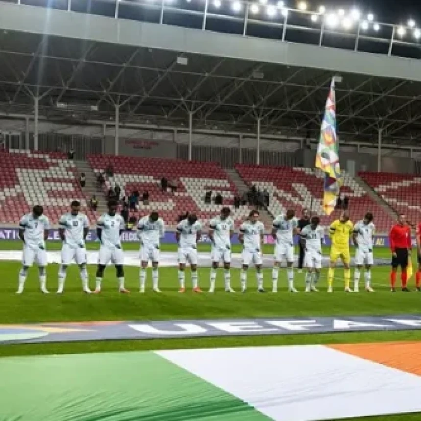 Hadapi Israel di UNL, Timnas Irlandia Kenakan Pita Hitam, Tundukkan Kepala, dan Tanpa Jabat Tangan