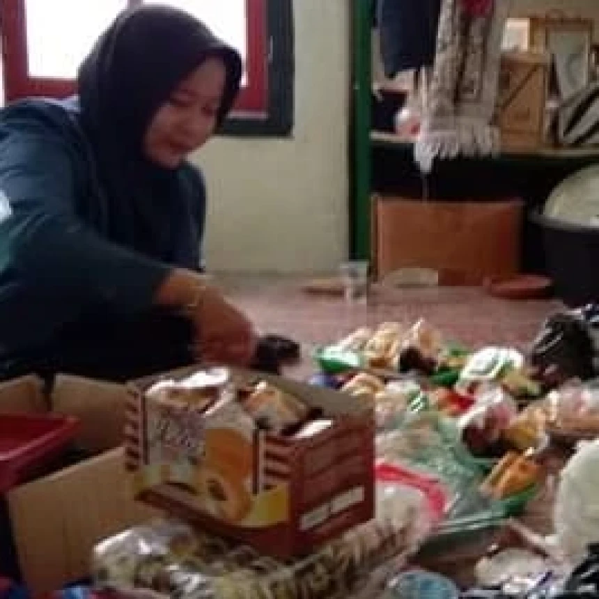 Saling Tukar Jajan Pasar Warnai Peringatan Harlah Fatayat NU di Tebo Jambi