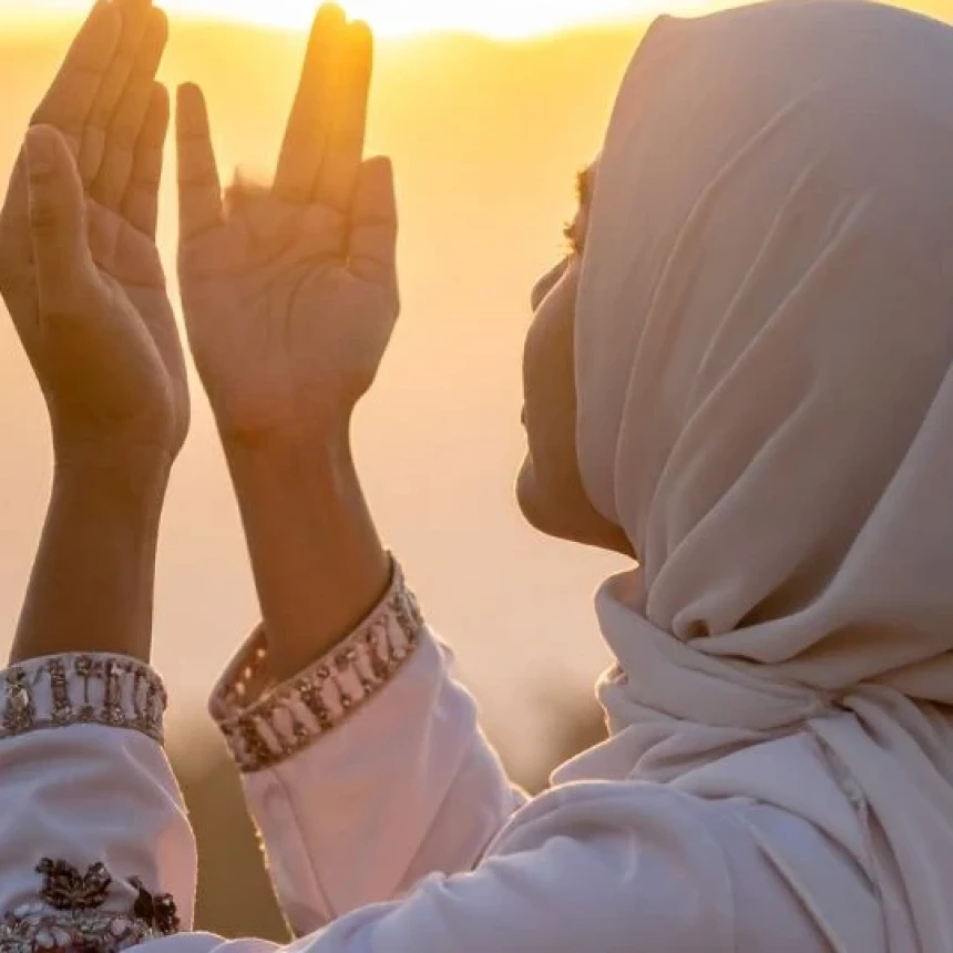 Kewajiban Mandi Suci dan Shalat bagi Wanita yang Haidnya Terputus-putus
