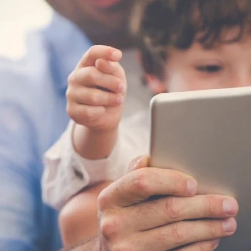 Panduan Parenting Anak di Era Digital Menurut Ulama 