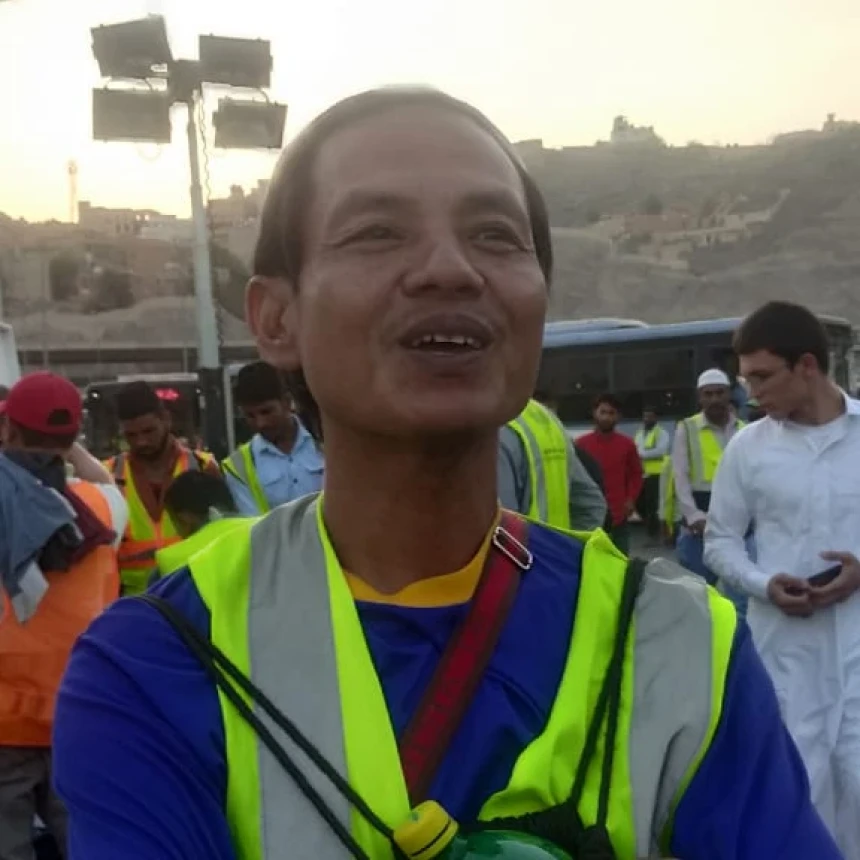Pekerja Indonesia di Masjidil Haram, Mereka yang Berjuang sekaligus Beribadah
