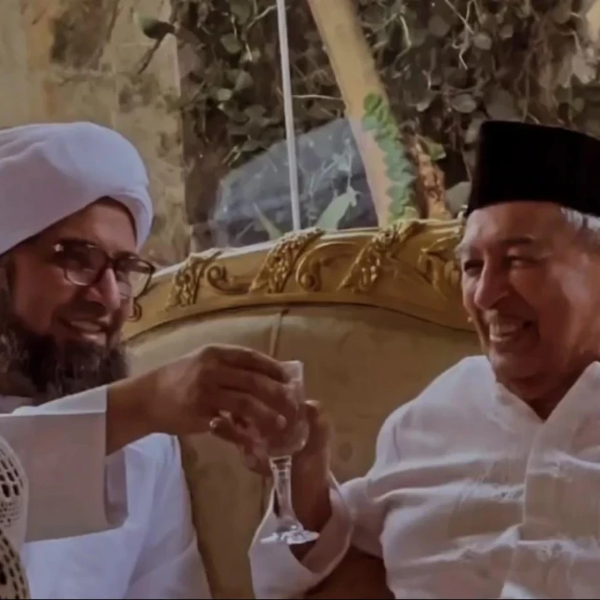 Saat Habib Ali Al-Jufri dan Quraish Shihab Saling Tunjukkan Sikap Tawadhu