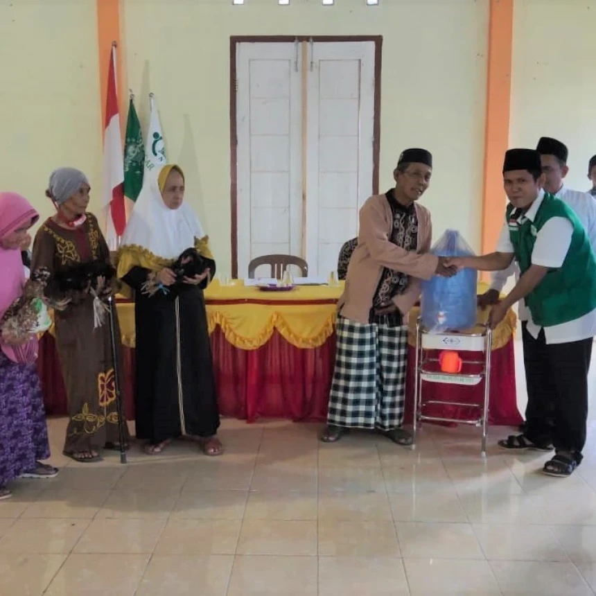 Puluhan Warga Kalirejo Lampung Tengah Dapat Modal Induk Ayam Super dari UPZISNU