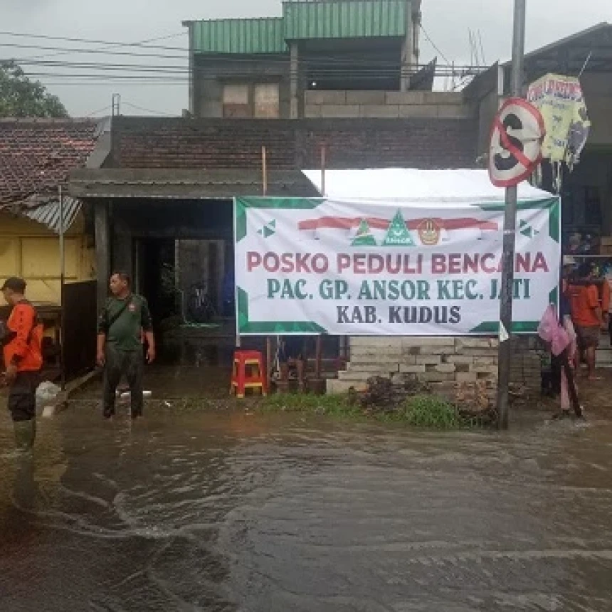 Bantu Warga Terdampak Banjir, GP Ansor Kecamatan Jati, Kudus Buka Posko Peduli