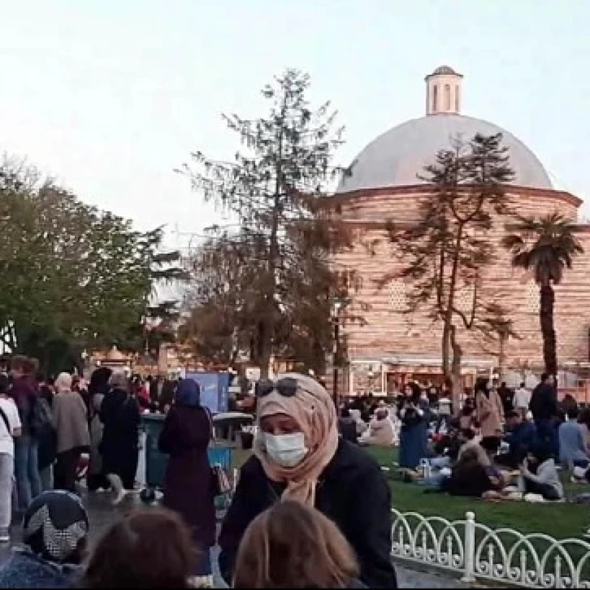 Tradisi Menyambut Bulan Puasa di Turki: dari Ziarah Kubur hingga Pukul Bedug