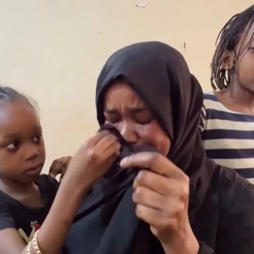 Ketika Anak-Anak Sudan Melihat Pesawat Tempur Melintasi Rumahnya