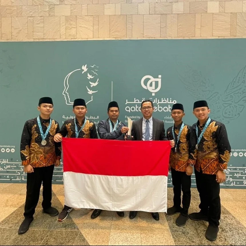 Wakili Indonesia, MA Al-Hikmah 2 Brebes Sabet Juara di Ajang Debat Bahasa Arab Internasional