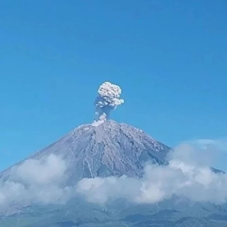 Erupsi Gunung Semeru Setinggi 600 Meter, Ini Imbauan untuk Masyarakat